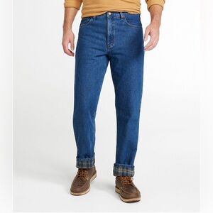 Men’s L.L. Bean natural Fit blue denim lined Jeans